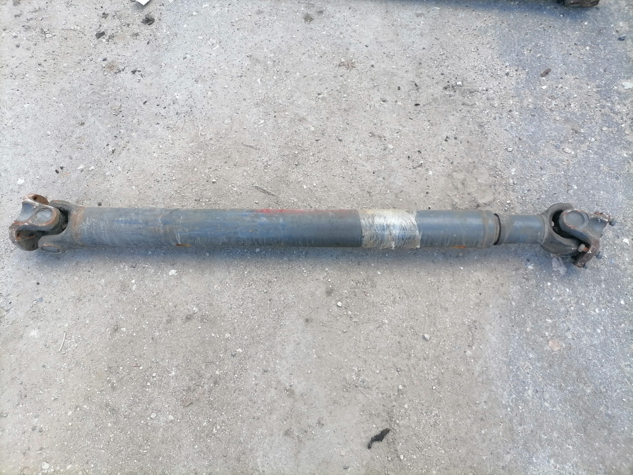 DAF Propeller shaft 12345 - Kardántengely - Teherautó: 2 kép. DAF Propeller shaft 12345 - Kardántengely - Teherautó: 2 kép.