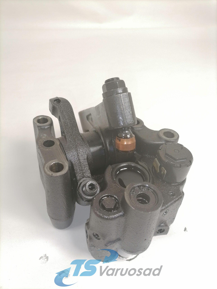 DAF Set of rockers with shaft 1732002 - Univerzális alkatrész - Teherautó: 1 kép. DAF Set of rockers with shaft 1732002 - Univerzális alkatrész - Teherautó: 1 kép.