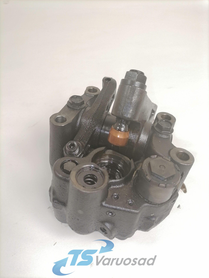 DAF Set of rockers with shaft 1732002 - Univerzális alkatrész - Teherautó: 1 kép. DAF Set of rockers with shaft 1732002 - Univerzális alkatrész - Teherautó: 1 kép.