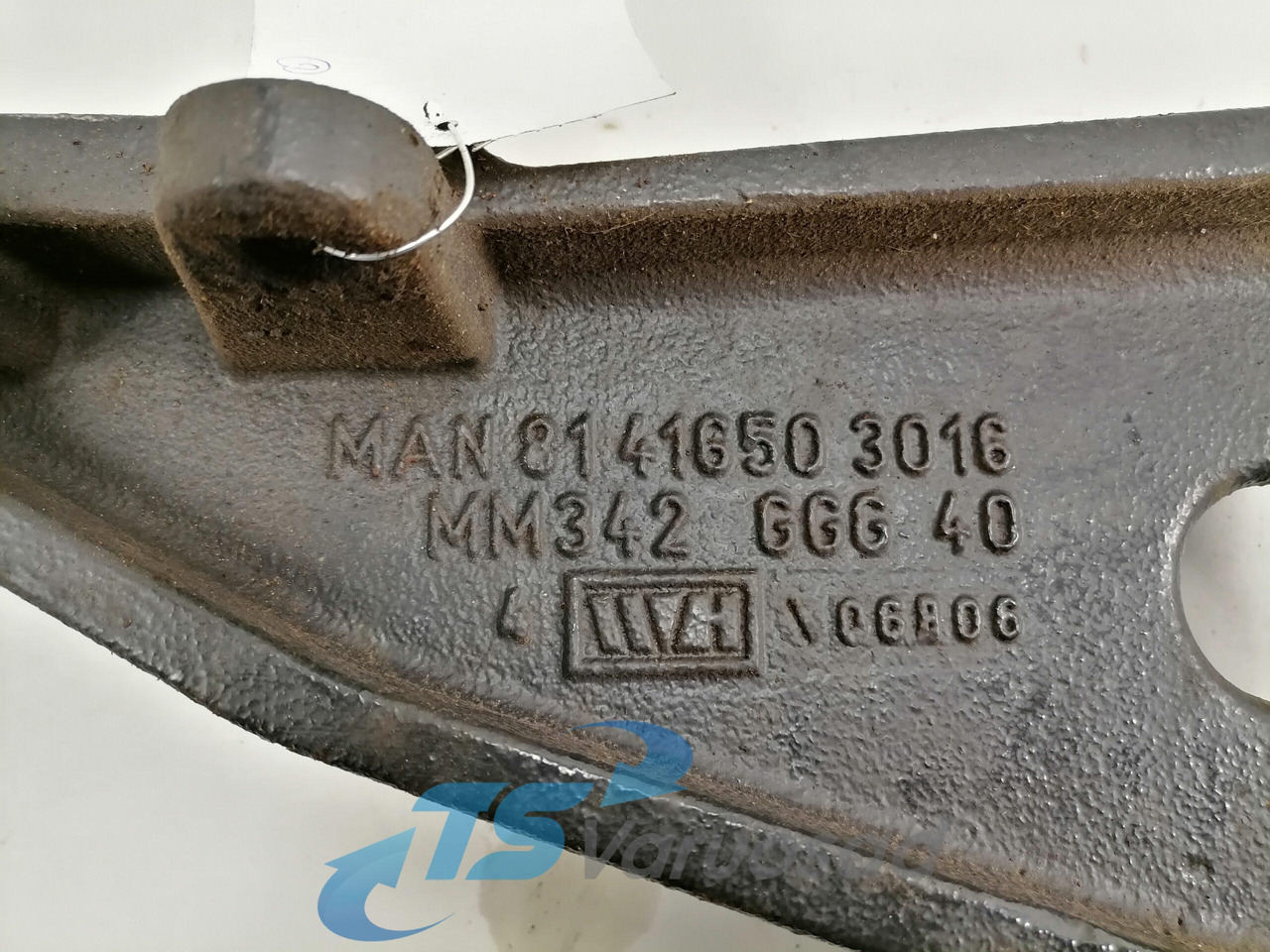 MAN Bummmmper bracket 81416503016 - Lökhárító - Teherautó: 3 kép. MAN Bummmmper bracket 81416503016 - Lökhárító - Teherautó: 3 kép.