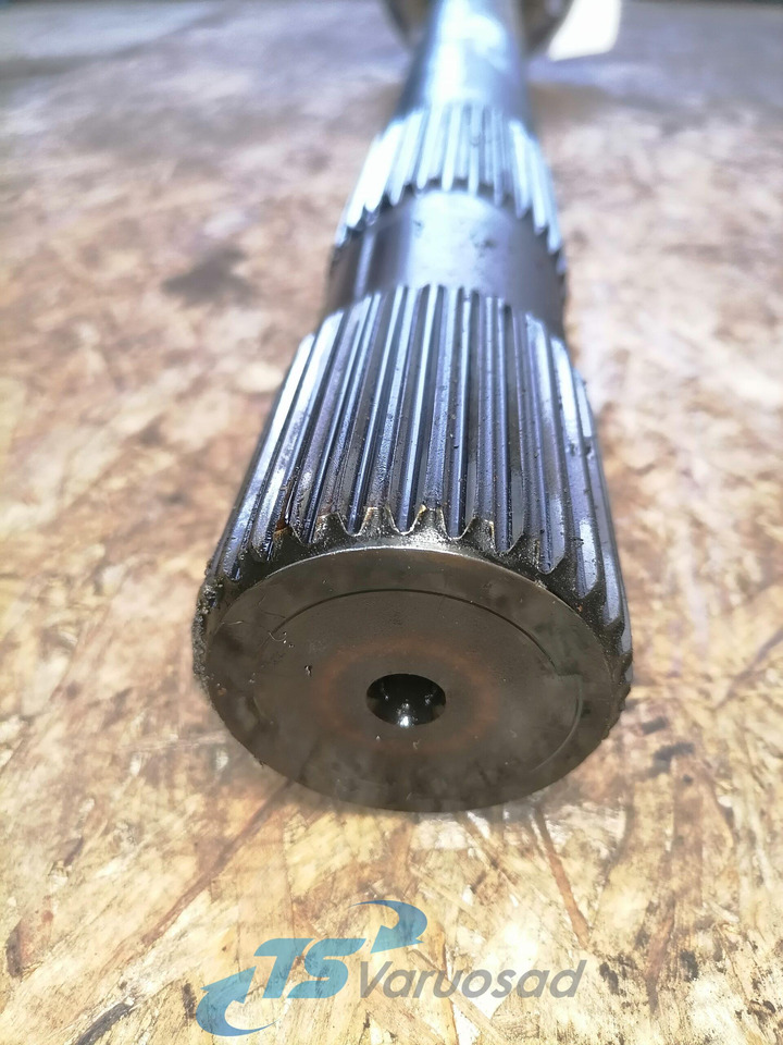 MAN Drive shaft 81355020147 - Féltengely - Teherautó: 4 kép. MAN Drive shaft 81355020147 - Féltengely - Teherautó: 4 kép.