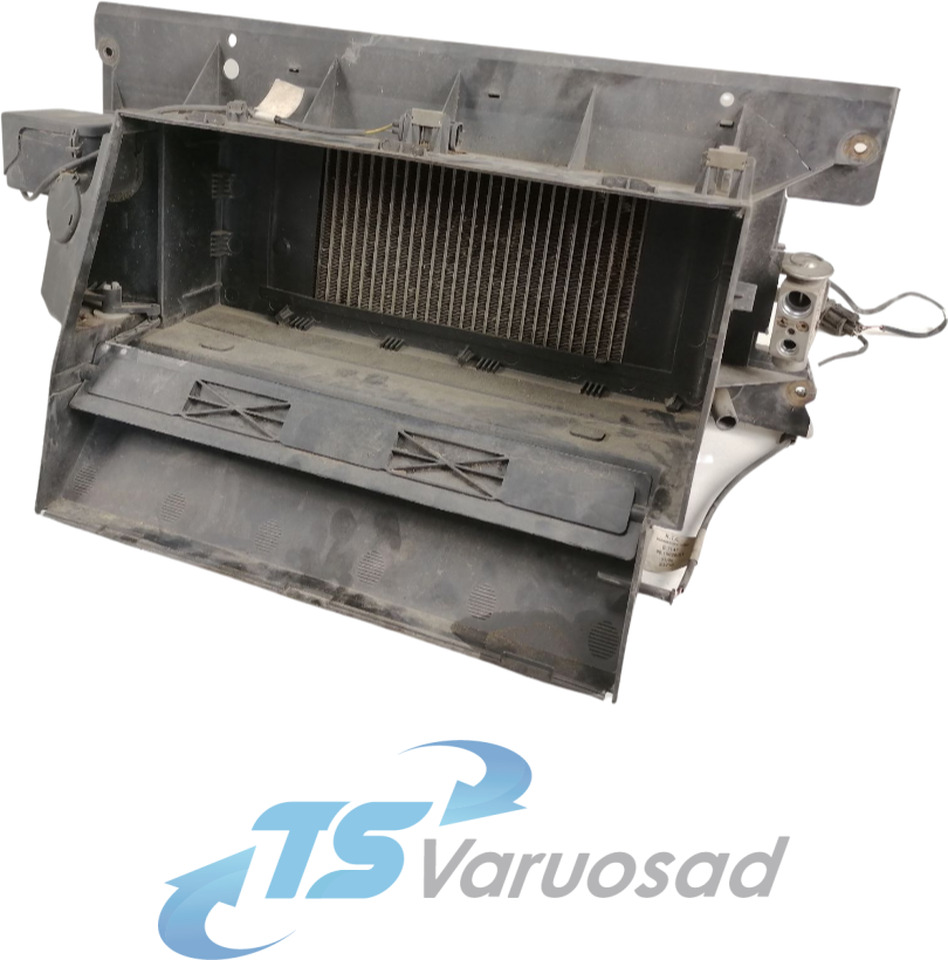 MAN Heating unit 81619020091 - Univerzális alkatrész - Teherautó: 1 kép. MAN Heating unit 81619020091 - Univerzális alkatrész - Teherautó: 1 kép.