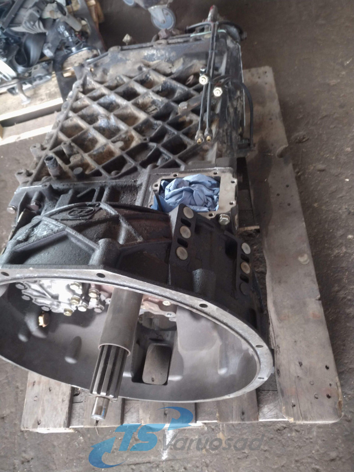 MAN Käigukast 16S-1920TD ( remonditud ) 16S2220TD - Sebességváltó és alkatrészek - Teherautó: 1 kép. MAN Käigukast 16S-1920TD ( remonditud ) 16S2220TD - Sebességváltó és alkatrészek - Teherautó: 1 kép.