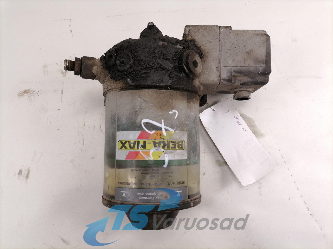 MAN Keskmäärde pump 81491016066 - Univerzális alkatrész - Teherautó: 3 kép. MAN Keskmäärde pump 81491016066 - Univerzális alkatrész - Teherautó: 3 kép.