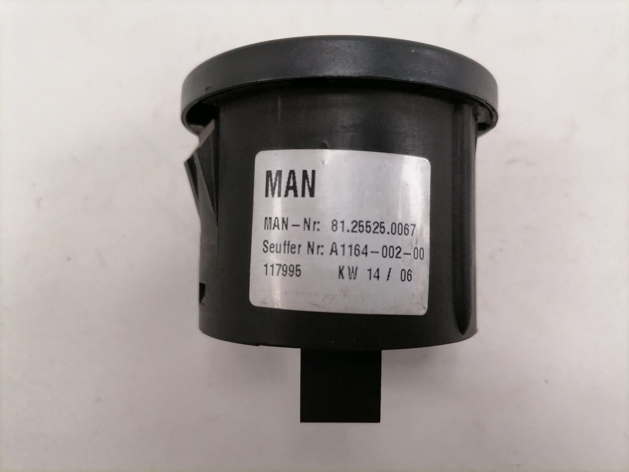 MAN Lüliti, differentsiaalilukk 81255250067 - Fülke - Teherautó: 2 kép. MAN Lüliti, differentsiaalilukk 81255250067 - Fülke - Teherautó: 2 kép.