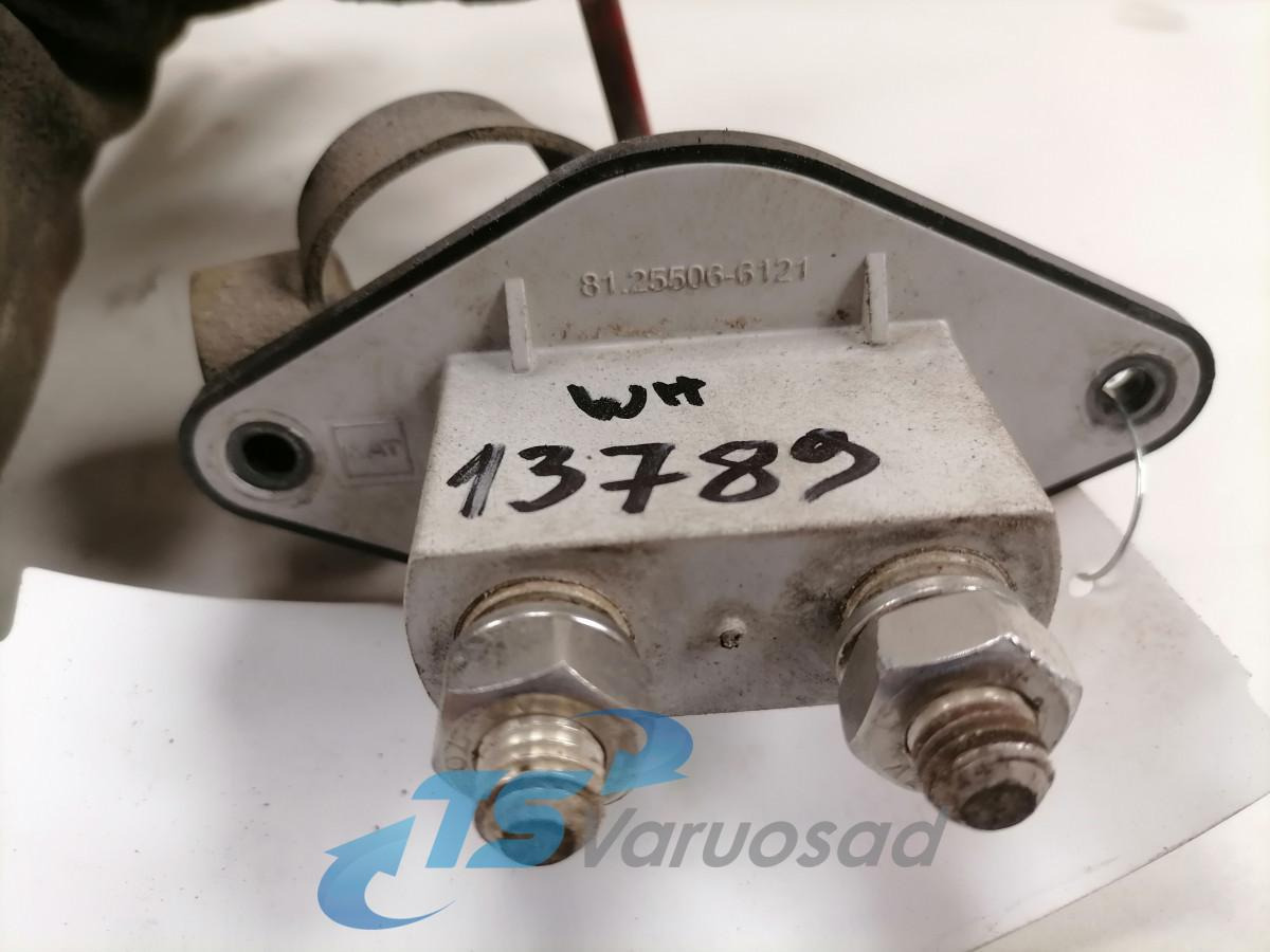 MAN Massilüliti 81255066121 - Relé - Teherautó: 2 kép. MAN Massilüliti 81255066121 - Relé - Teherautó: 2 kép.