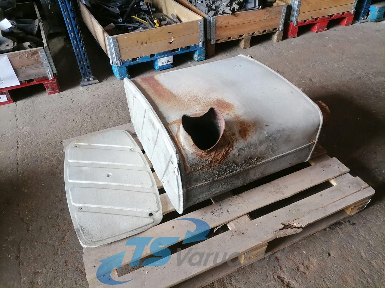 MAN Muffler 81151010346 - Hangtompító - Teherautó: 3 kép. MAN Muffler 81151010346 - Hangtompító - Teherautó: 3 kép.