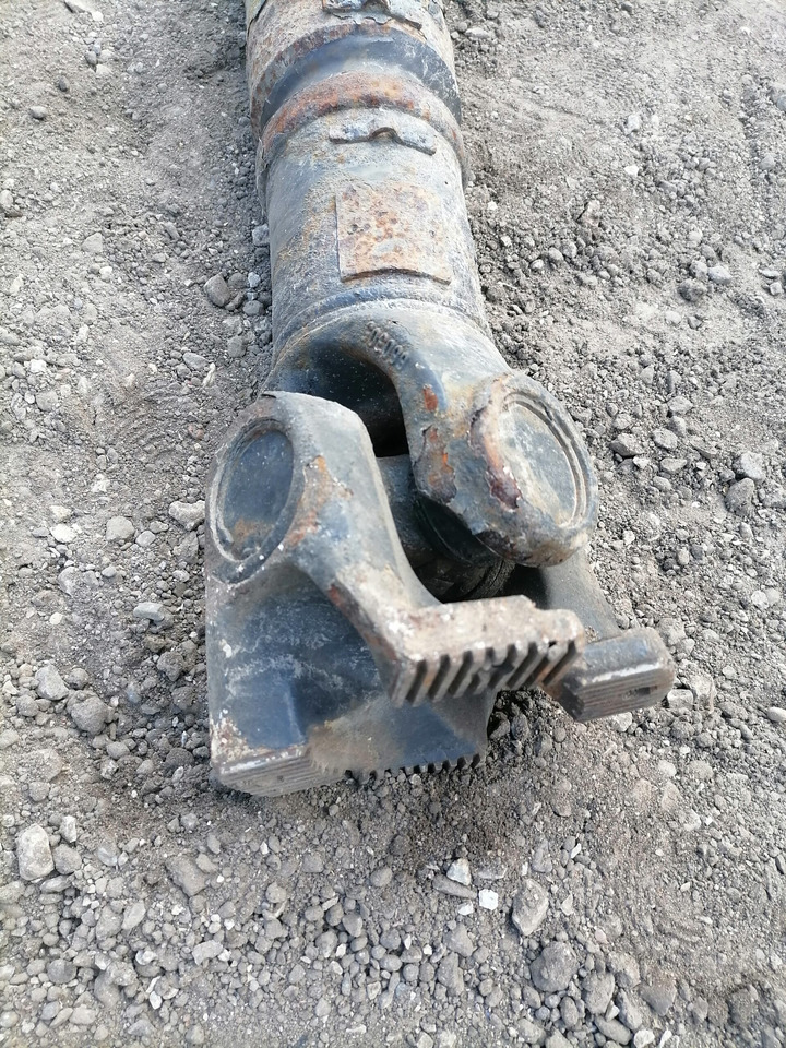 MAN Propeller shaft 81393256152 - Kardántengely - Teherautó: 3 kép. MAN Propeller shaft 81393256152 - Kardántengely - Teherautó: 3 kép.