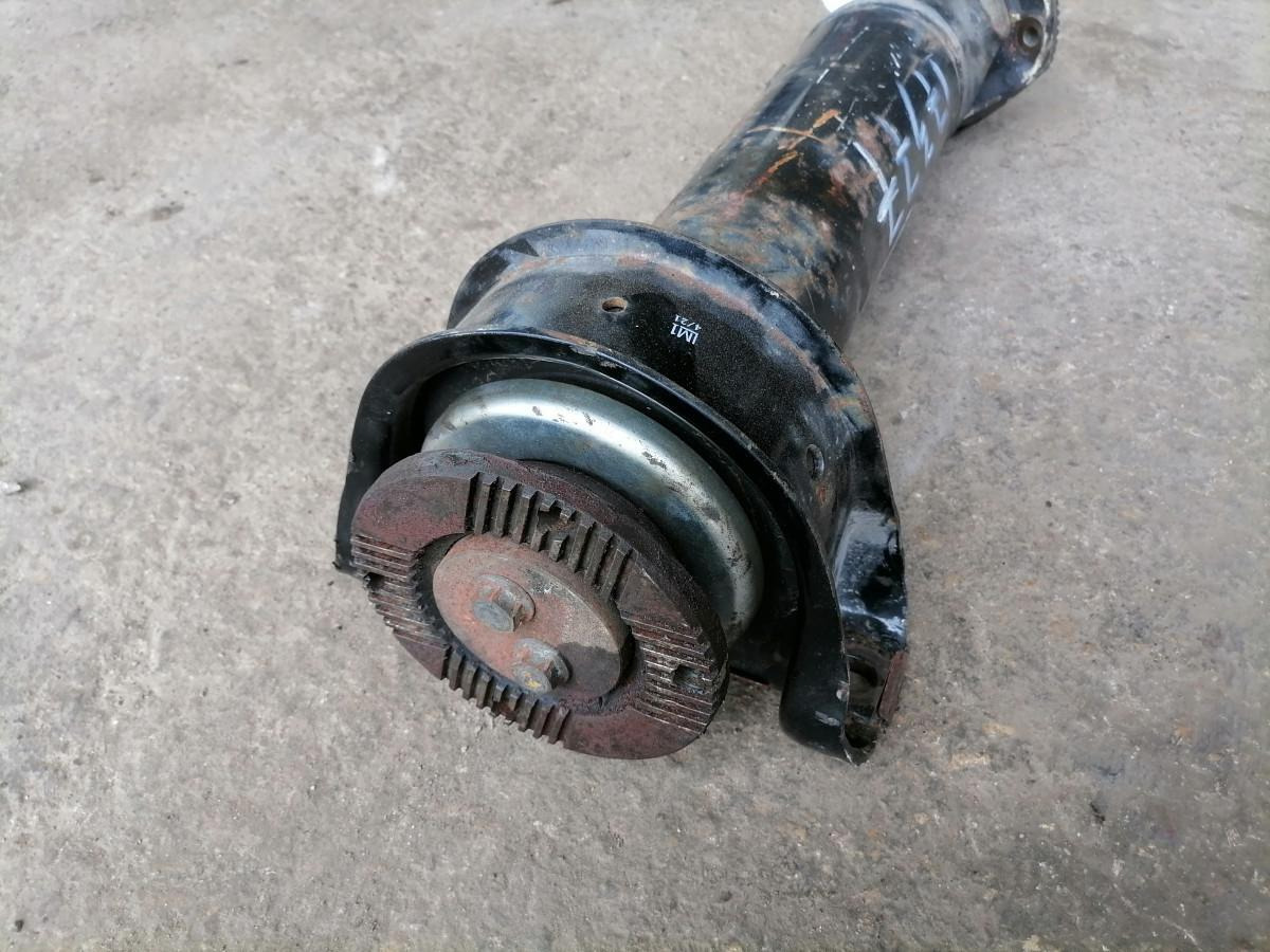 MAN Propeller shaft 81393526055 - Kardántengely - Teherautó: 4 kép. MAN Propeller shaft 81393526055 - Kardántengely - Teherautó: 4 kép.