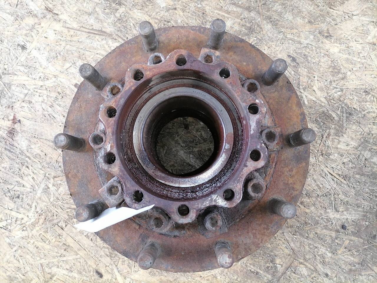 MAN Rear axel hub 81357013155 - Szabadonfutó agy - Teherautó: 2 kép. MAN Rear axel hub 81357013155 - Szabadonfutó agy - Teherautó: 2 kép.