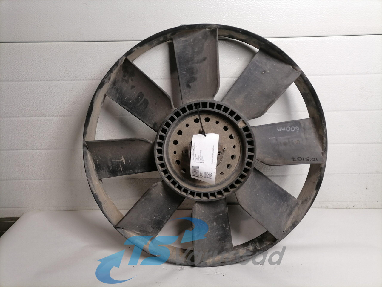 MB Cooling fan 9042050406 - Ventilátor - Teherautó: 2 kép. MB Cooling fan 9042050406 - Ventilátor - Teherautó: 2 kép.