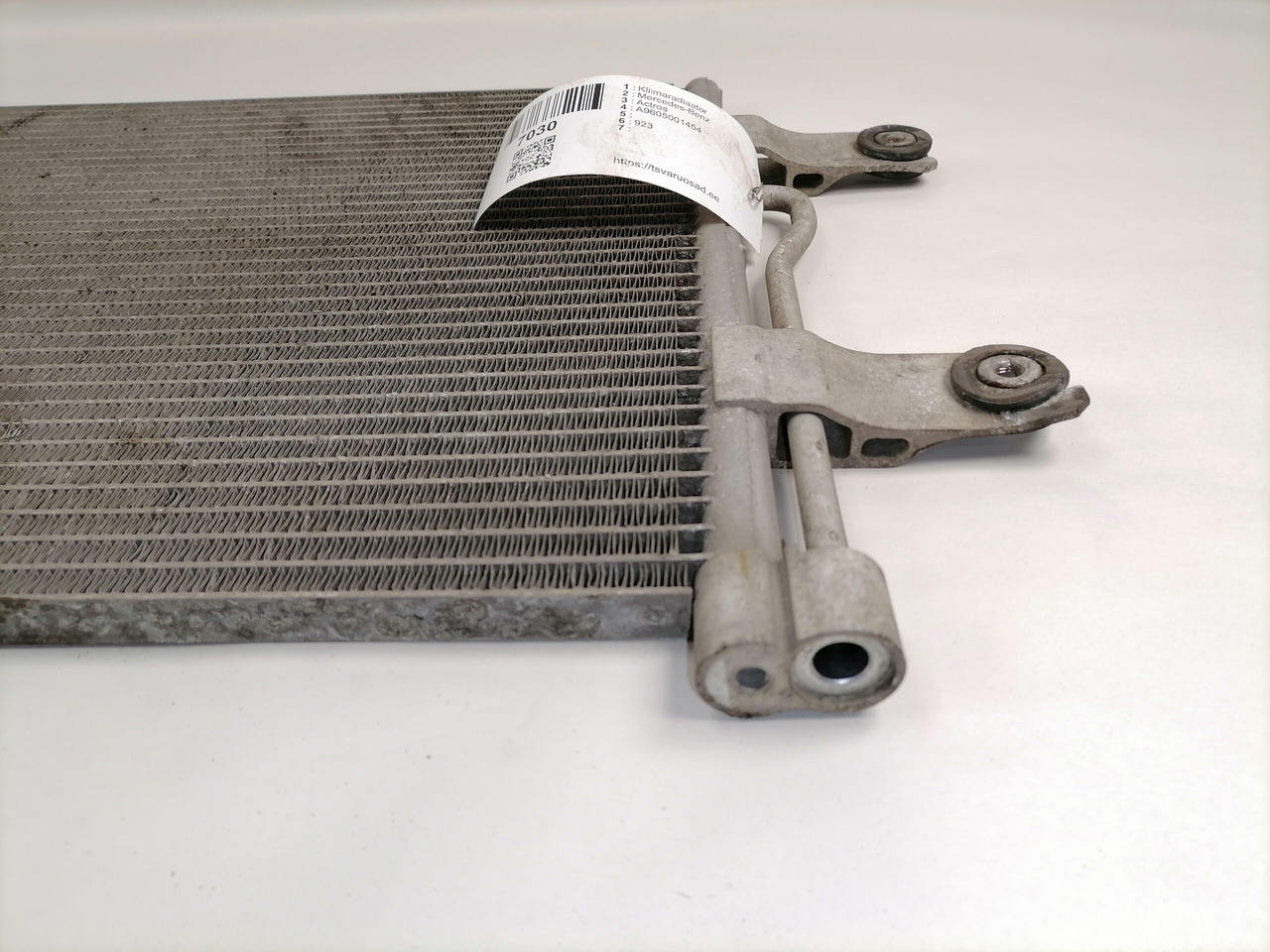 Mercedes-Benz A/C radiator A9605001454 - Fűtés/ Szellőzés gep - Teherautó: 4 kép. Mercedes-Benz A/C radiator A9605001454 - Fűtés/ Szellőzés gep - Teherautó: 4 kép.