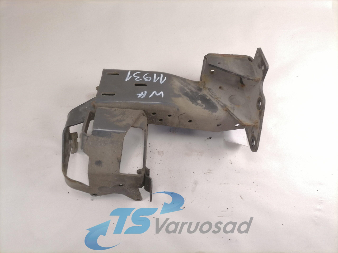 Mercedes-Benz Astmelaua kandur A9305201433 - Lépcső - Teherautó: 1 kép. Mercedes-Benz Astmelaua kandur A9305201433 - Lépcső - Teherautó: 1 kép.