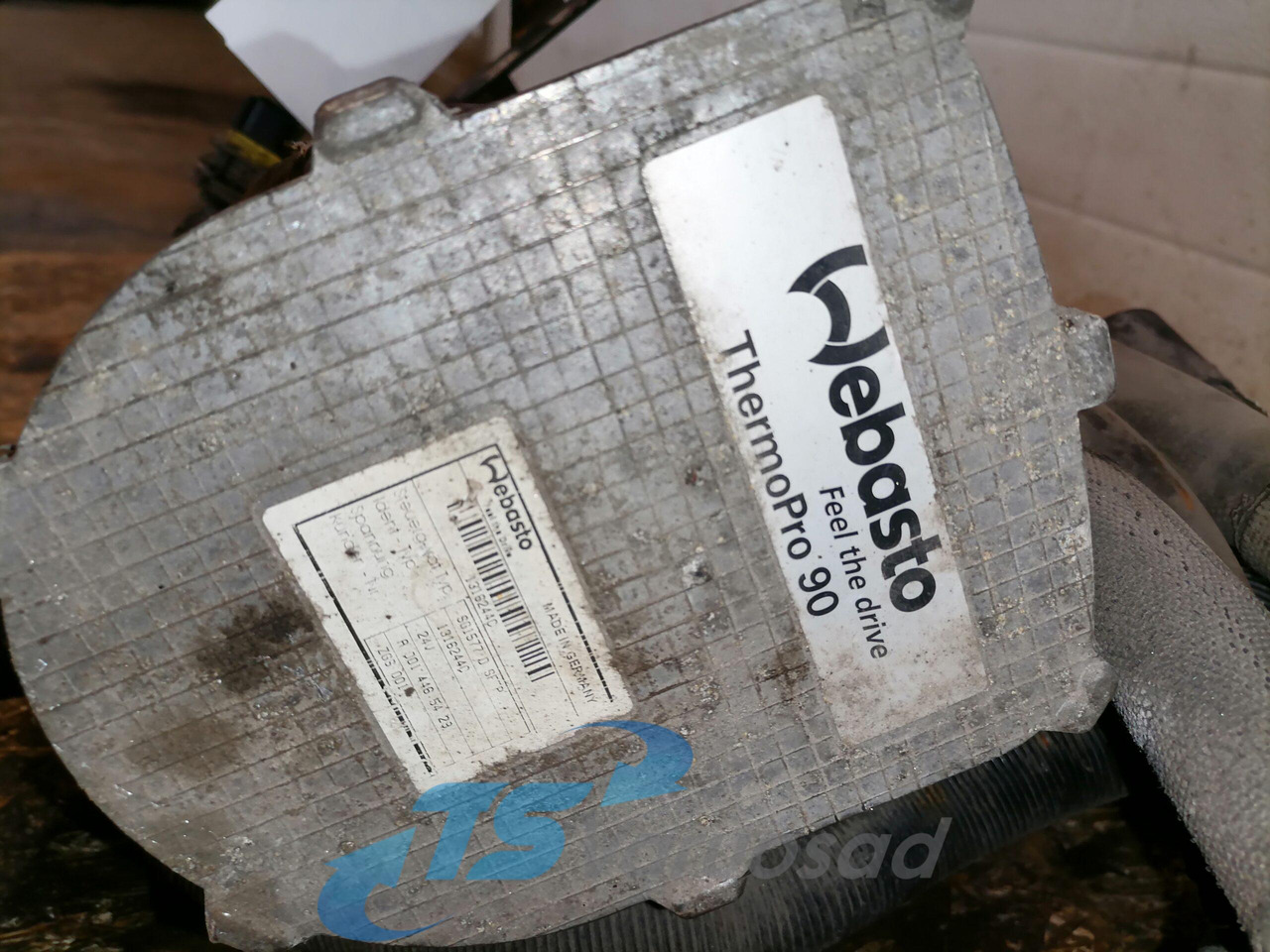 Mercedes-Benz Auxiliary heater A0014465429 - Fűtés/ Szellőzés gep - Teherautó: 2 kép. Mercedes-Benz Auxiliary heater A0014465429 - Fűtés/ Szellőzés gep - Teherautó: 2 kép.