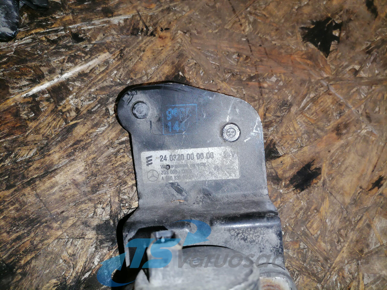 Mercedes-Benz Auxiliary heater A0014465429 - Fűtés/ Szellőzés gep - Teherautó: 3 kép. Mercedes-Benz Auxiliary heater A0014465429 - Fűtés/ Szellőzés gep - Teherautó: 3 kép.