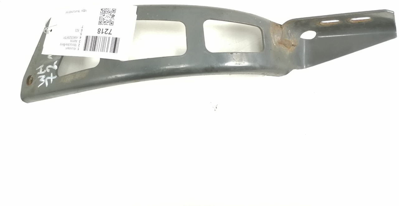 Mercedes-Benz Bracket A9605206751 - Keret/ Alváz - Teherautó: 2 kép. Mercedes-Benz Bracket A9605206751 - Keret/ Alváz - Teherautó: 2 kép.