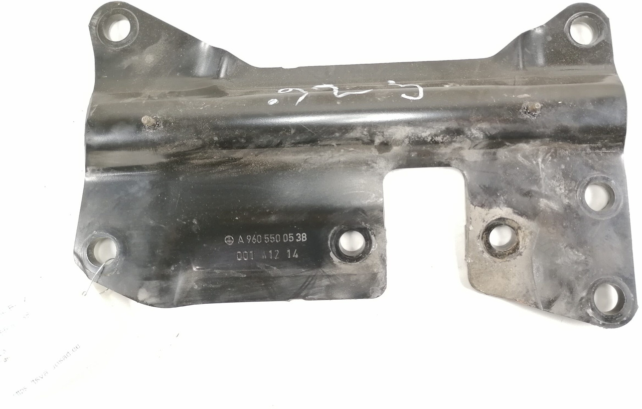 Mercedes-Benz Bracket A9605500538 - Keret/ Alváz - Teherautó: 3 kép. Mercedes-Benz Bracket A9605500538 - Keret/ Alváz - Teherautó: 3 kép.