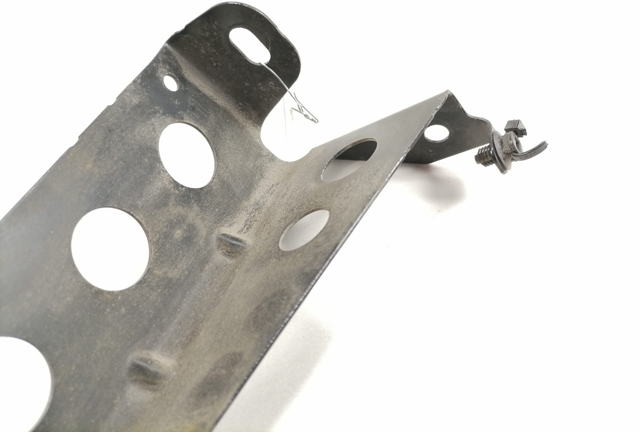 Mercedes-Benz Bracket A9608808539 - Keret/ Alváz - Teherautó: 3 kép. Mercedes-Benz Bracket A9608808539 - Keret/ Alváz - Teherautó: 3 kép.