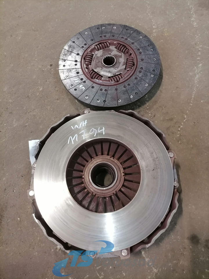 Mercedes-Benz Clutch A0242502501 - Kuplung és alkatrészek - Teherautó: 2 kép. Mercedes-Benz Clutch A0242502501 - Kuplung és alkatrészek - Teherautó: 2 kép.