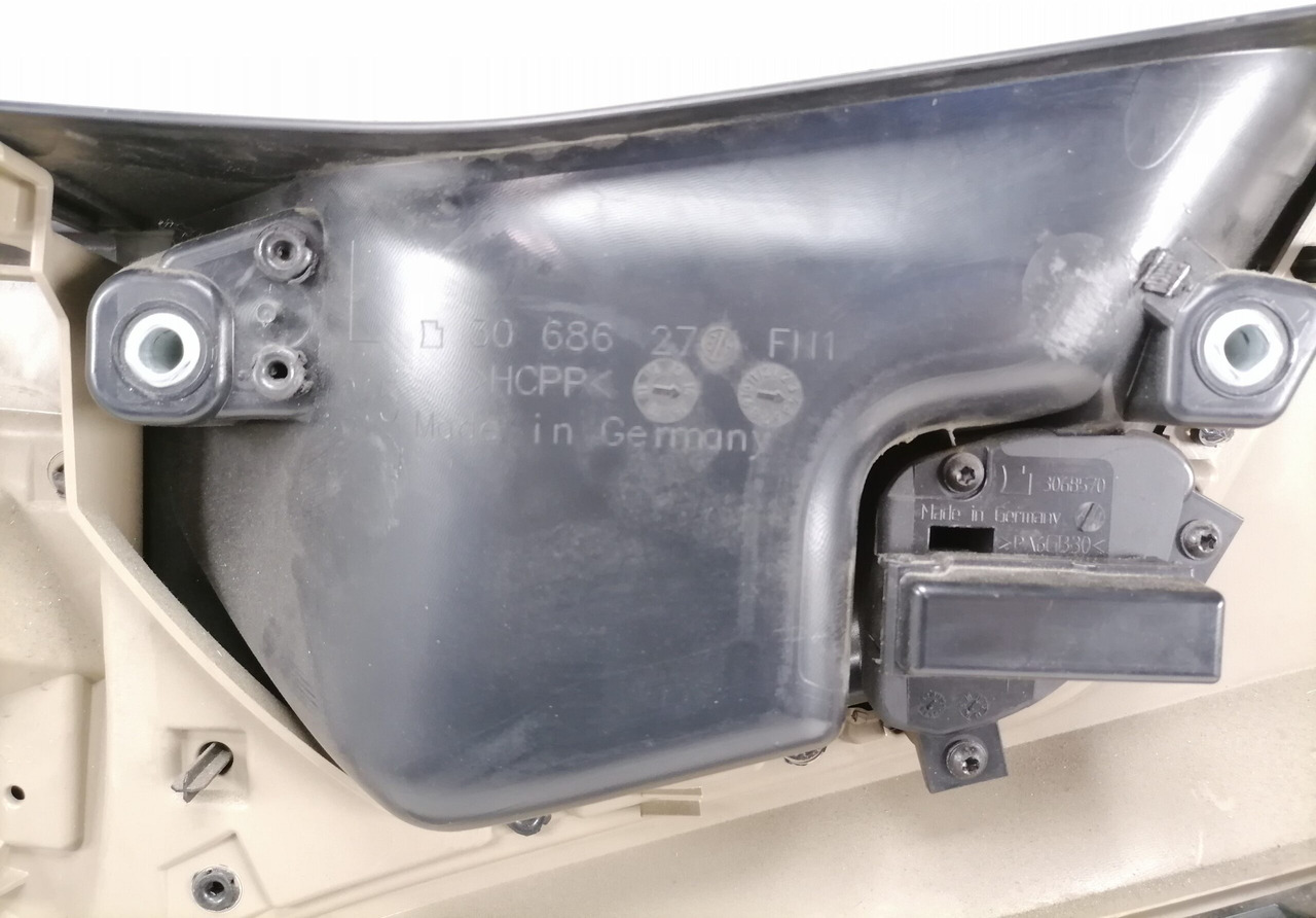 Mercedes-Benz Door trim panel A9607272471 - Ajtó és alkatrészek - Teherautó: 4 kép. Mercedes-Benz Door trim panel A9607272471 - Ajtó és alkatrészek - Teherautó: 4 kép.