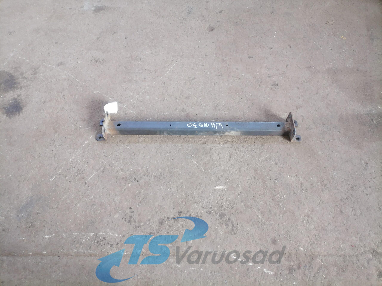 Mercedes-Benz Front bumper carrier A9413101722 - Lökhárító - Teherautó: 1 kép. Mercedes-Benz Front bumper carrier A9413101722 - Lökhárító - Teherautó: 1 kép.