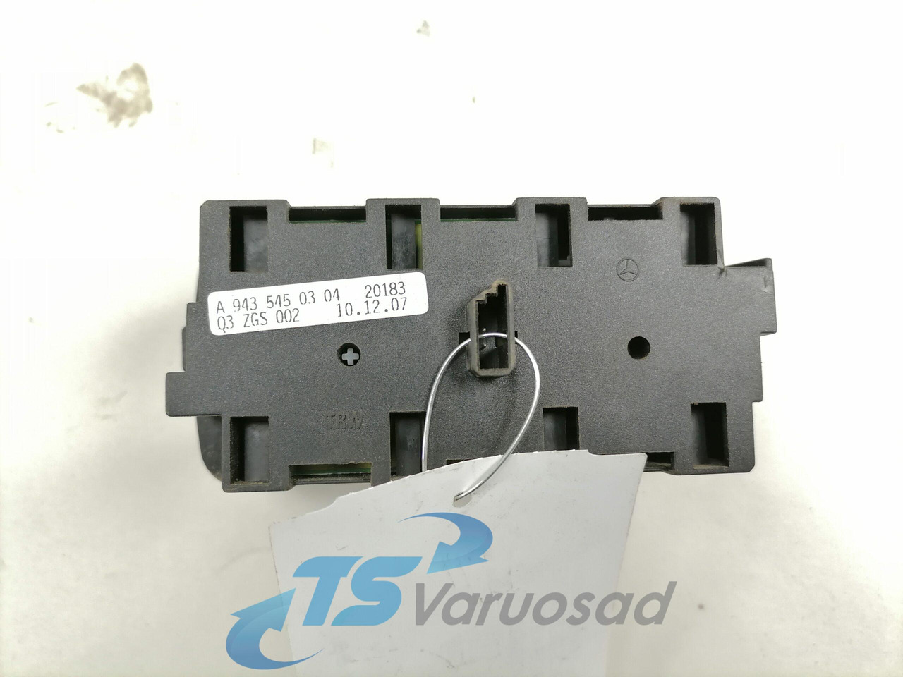 Mercedes-Benz Lüliti, differentsiaalilukk A9435450304 - Fülke - Teherautó: 3 kép. Mercedes-Benz Lüliti, differentsiaalilukk A9435450304 - Fülke - Teherautó: 3 kép.