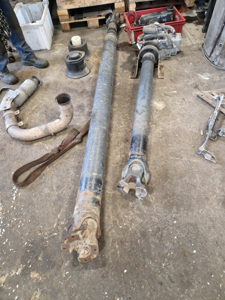 Mercedes-Benz Propeller shaft A6554107602 - Kardántengely - Teherautó: 1 kép. Mercedes-Benz Propeller shaft A6554107602 - Kardántengely - Teherautó: 1 kép.