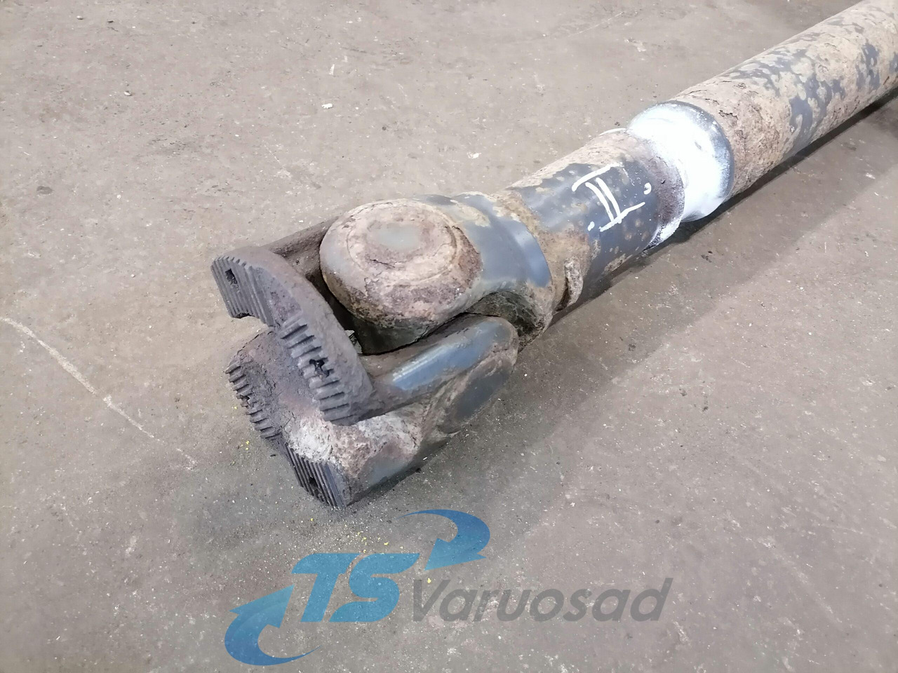 Mercedes-Benz Propeller shaft A6574101802 - Kardántengely - Teherautó: 3 kép. Mercedes-Benz Propeller shaft A6574101802 - Kardántengely - Teherautó: 3 kép.