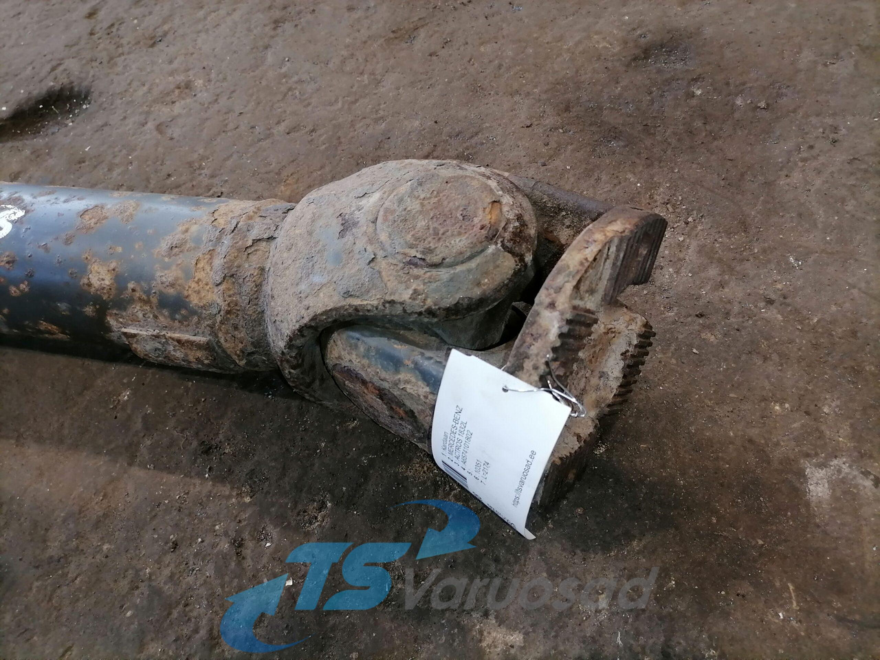 Mercedes-Benz Propeller shaft A6574101802 - Kardántengely - Teherautó: 2 kép. Mercedes-Benz Propeller shaft A6574101802 - Kardántengely - Teherautó: 2 kép.
