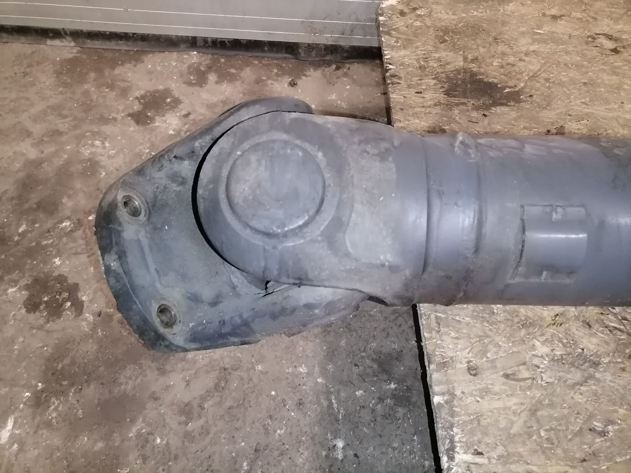 Mercedes-Benz Propeller shaft A6594100101 - Kardántengely - Teherautó: 4 kép. Mercedes-Benz Propeller shaft A6594100101 - Kardántengely - Teherautó: 4 kép.