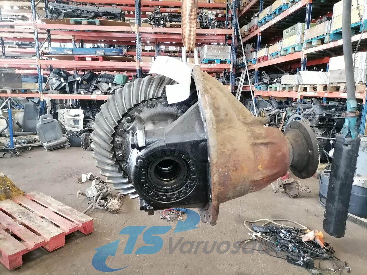 Mercedes-Benz Reduktor R485-13A/C22.5 2,92 9460712 - Véglehajtás - Teherautó: 1 kép. Mercedes-Benz Reduktor R485-13A/C22.5 2,92 9460712 - Véglehajtás - Teherautó: 1 kép.