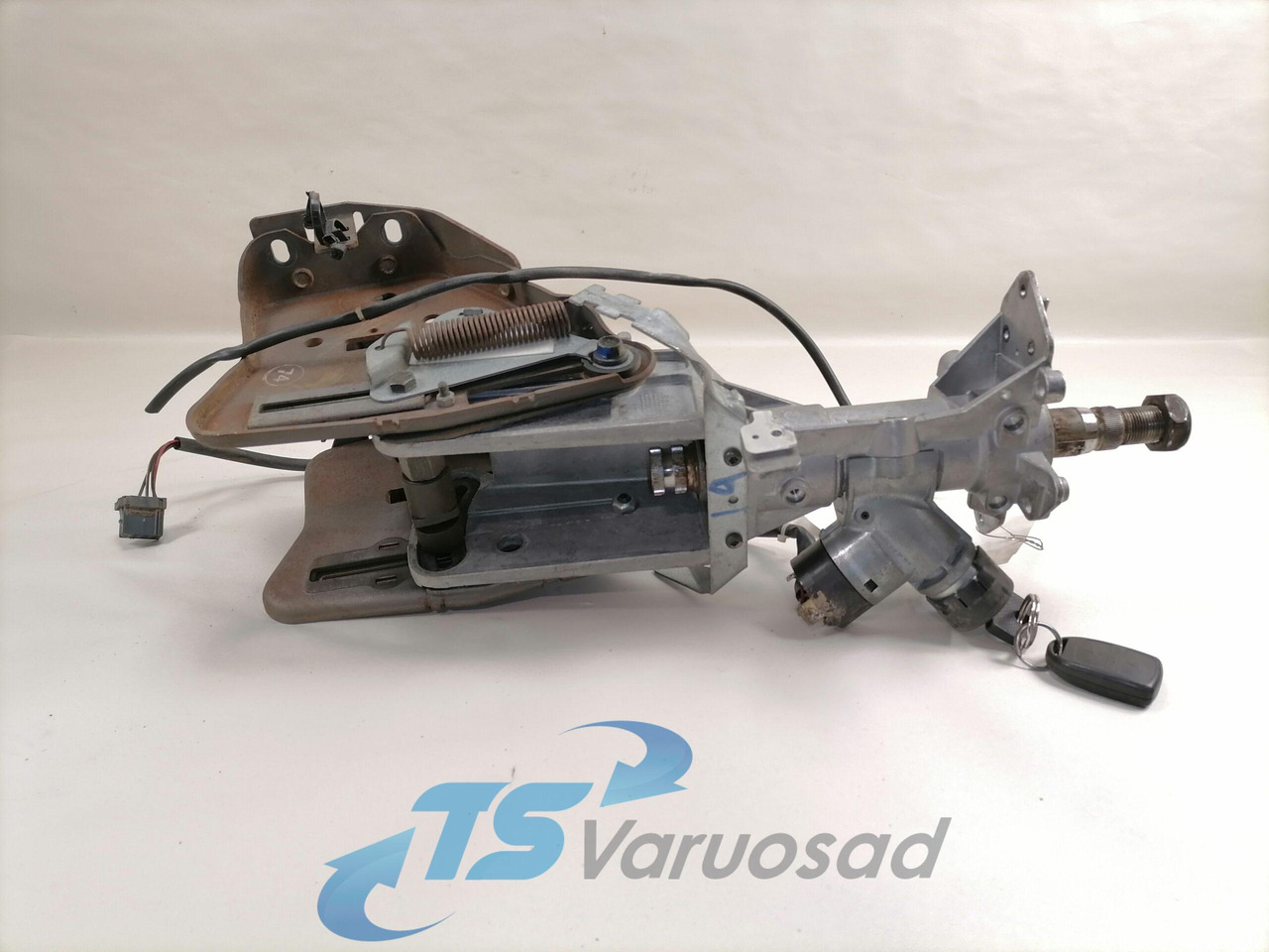 Mercedes-Benz Roolisammas 9434601131 - Kormányoszlop - Teherautó: 2 kép. Mercedes-Benz Roolisammas 9434601131 - Kormányoszlop - Teherautó: 2 kép.