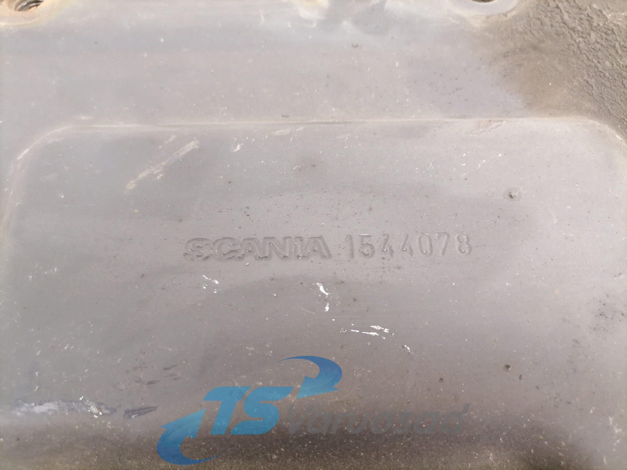 Scania Air dryer carrier plate 1544078 - Fékszelep - Teherautó: 4 kép. Scania Air dryer carrier plate 1544078 - Fékszelep - Teherautó: 4 kép.