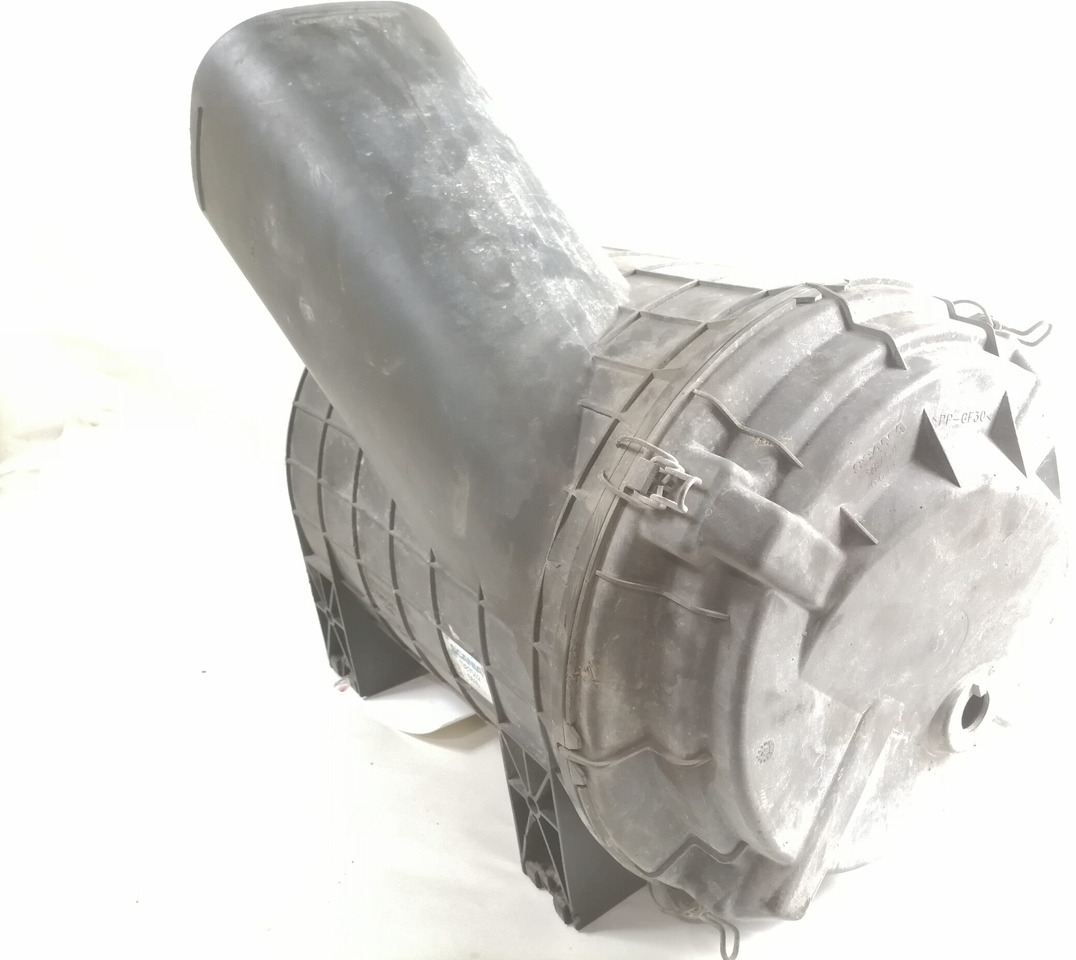 Scania Air filter housing 1387545 - Légbeszívó rendszer - Teherautó: 1 kép. Scania Air filter housing 1387545 - Légbeszívó rendszer - Teherautó: 1 kép.