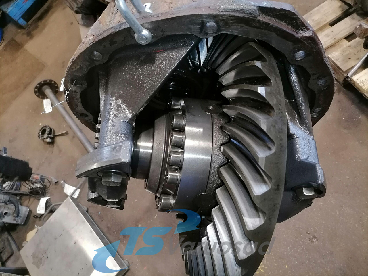Scania Axel gear - Véglehajtás - Teherautó: 4 kép. Scania Axel gear - Véglehajtás - Teherautó: 4 kép.