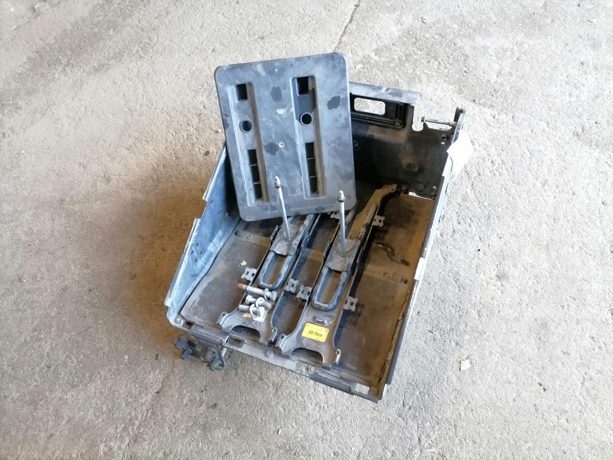 Scania Battery box 2577204 - Akkumulátor - Teherautó: 2 kép. Scania Battery box 2577204 - Akkumulátor - Teherautó: 2 kép.