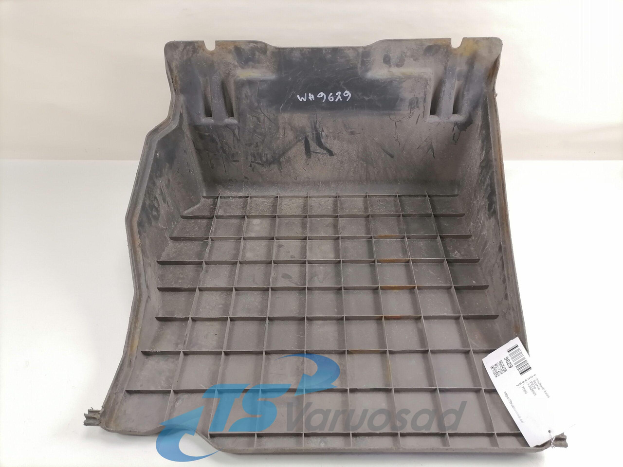 Scania Battery cover 1362693 - Akkumulátor - Teherautó: 2 kép. Scania Battery cover 1362693 - Akkumulátor - Teherautó: 2 kép.