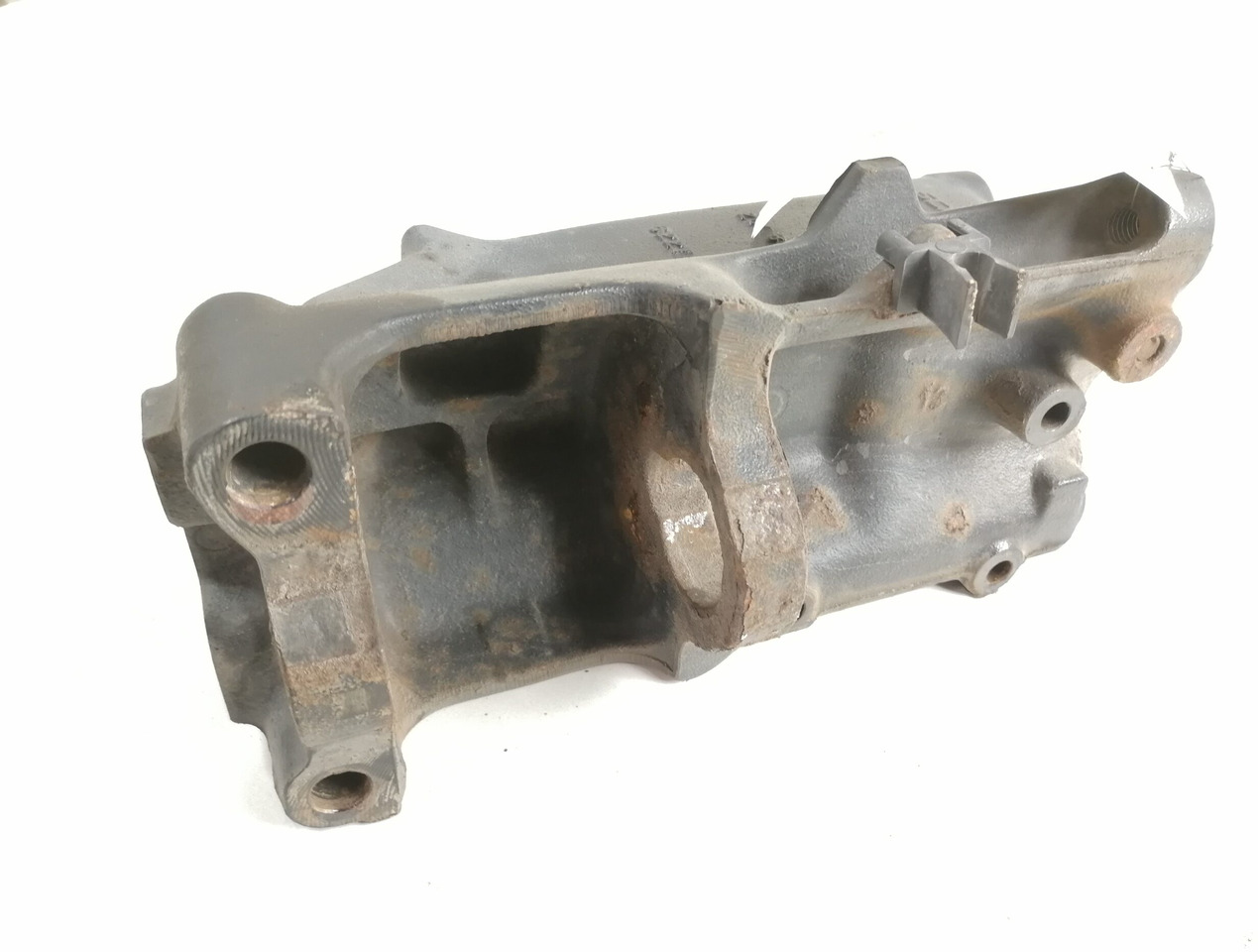 Scania Bracket 1413644 - Keret/ Alváz - Teherautó: 3 kép. Scania Bracket 1413644 - Keret/ Alváz - Teherautó: 3 kép.