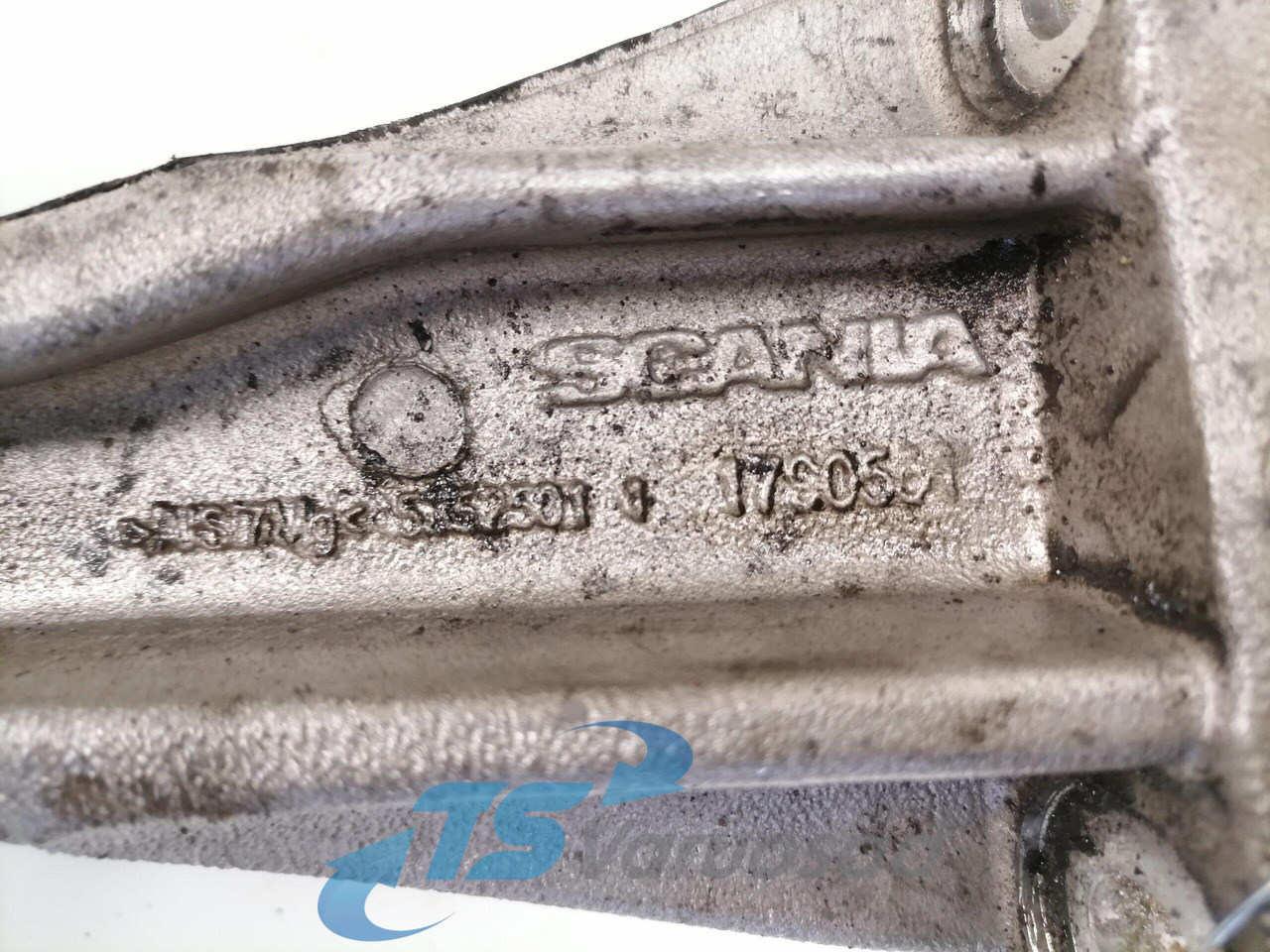 Scania Bracket 1790531 - Keret/ Alváz - Teherautó: 2 kép. Scania Bracket 1790531 - Keret/ Alváz - Teherautó: 2 kép.