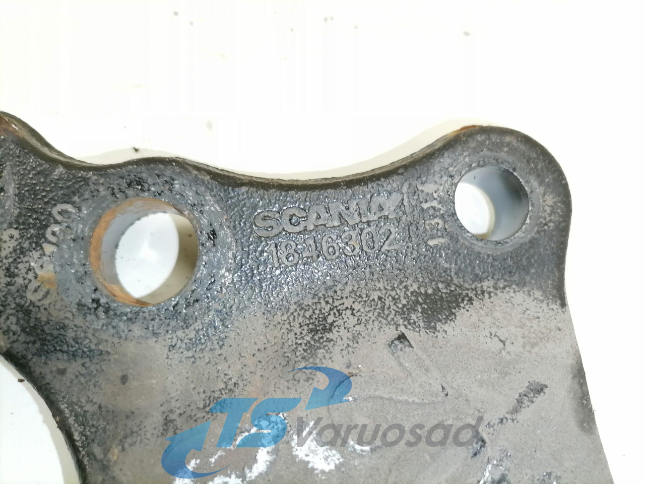 Scania Bracket 1846302 - Keret/ Alváz - Teherautó: 2 kép. Scania Bracket 1846302 - Keret/ Alváz - Teherautó: 2 kép.