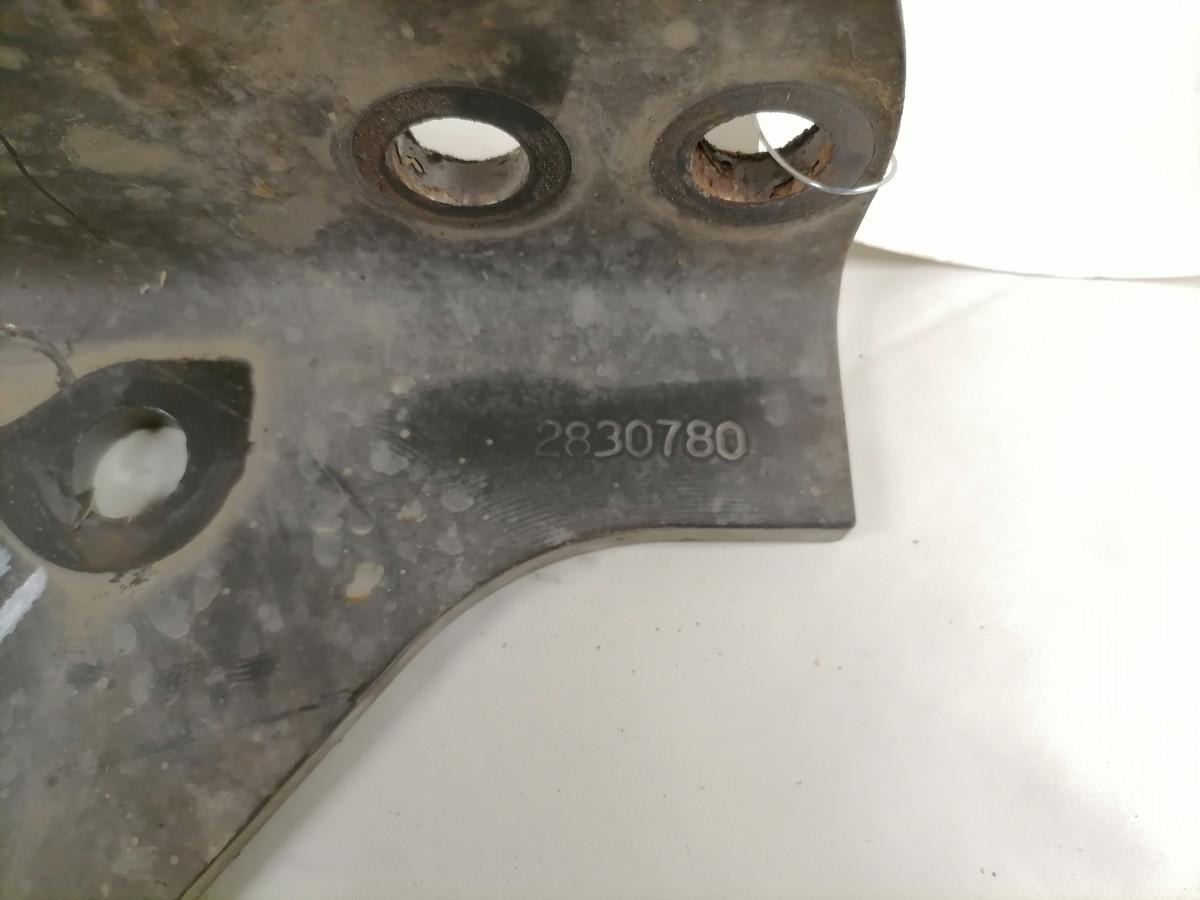 Scania Bracket 2830780 - Keret/ Alváz - Teherautó: 3 kép. Scania Bracket 2830780 - Keret/ Alváz - Teherautó: 3 kép.