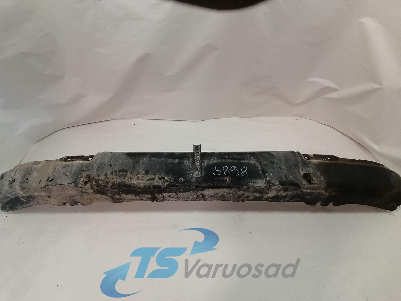 Scania Bumper 1731206 - Lökhárító - Teherautó: 1 kép. Scania Bumper 1731206 - Lökhárító - Teherautó: 1 kép.