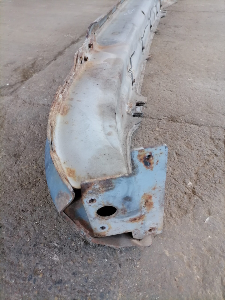 Scania Bumper 1736656 - Lökhárító - Teherautó: 4 kép. Scania Bumper 1736656 - Lökhárító - Teherautó: 4 kép.