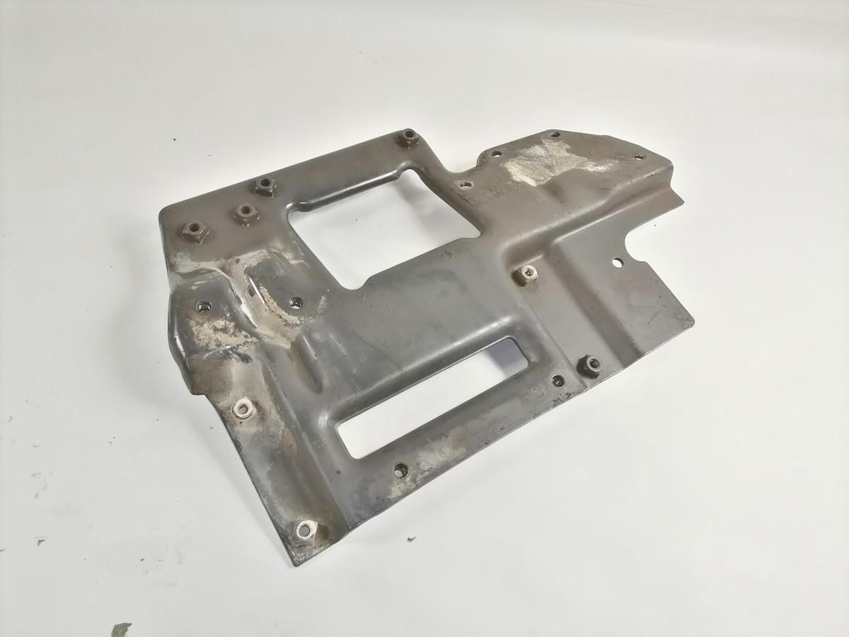 Scania Bumper bracket 1915256 - Lökhárító - Teherautó: 2 kép. Scania Bumper bracket 1915256 - Lökhárító - Teherautó: 2 kép.