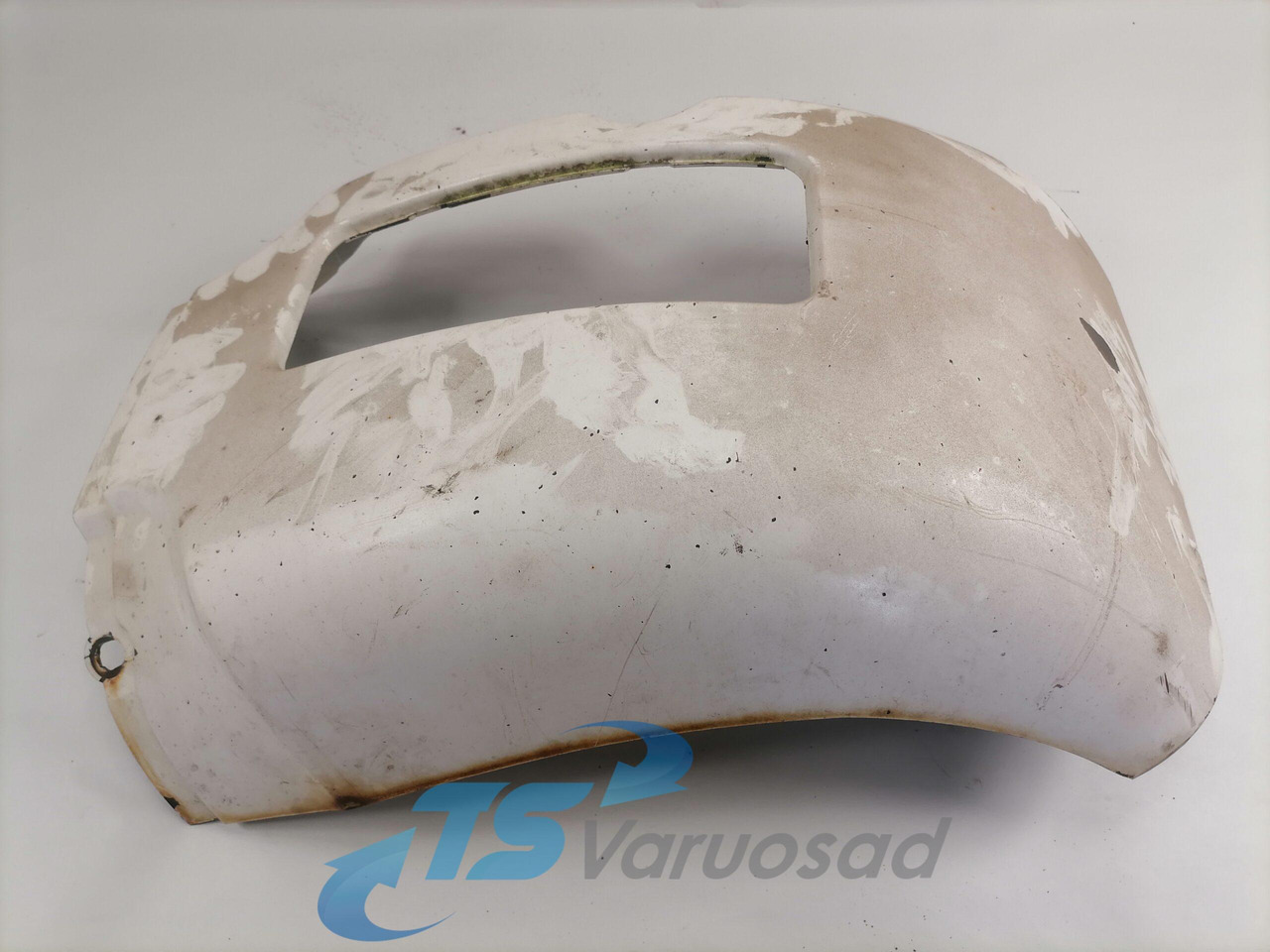 Scania Bumper cover 1324597 - Lökhárító sarok - Teherautó: 2 kép. Scania Bumper cover 1324597 - Lökhárító sarok - Teherautó: 2 kép.