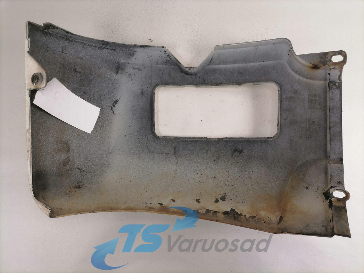 Scania Bumper cover 1324597 - Lökhárító sarok - Teherautó: 3 kép. Scania Bumper cover 1324597 - Lökhárító sarok - Teherautó: 3 kép.