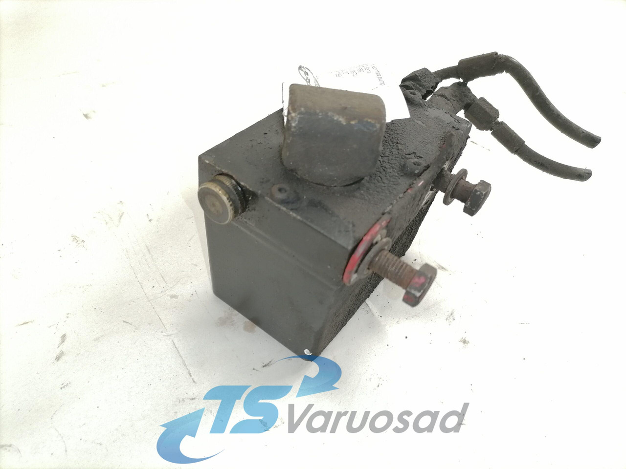 Scania Cab tilting pump 1549741 - Fülke felfüggesztés - Teherautó: 2 kép. Scania Cab tilting pump 1549741 - Fülke felfüggesztés - Teherautó: 2 kép.