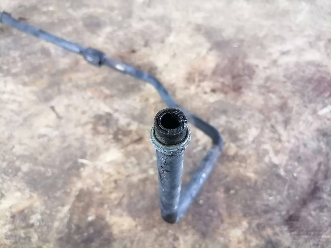 Scania Compressor air pipe 1863947 - Kompresszor, sűrített levegő rendszer - Teherautó: 3 kép. Scania Compressor air pipe 1863947 - Kompresszor, sűrített levegő rendszer - Teherautó: 3 kép.