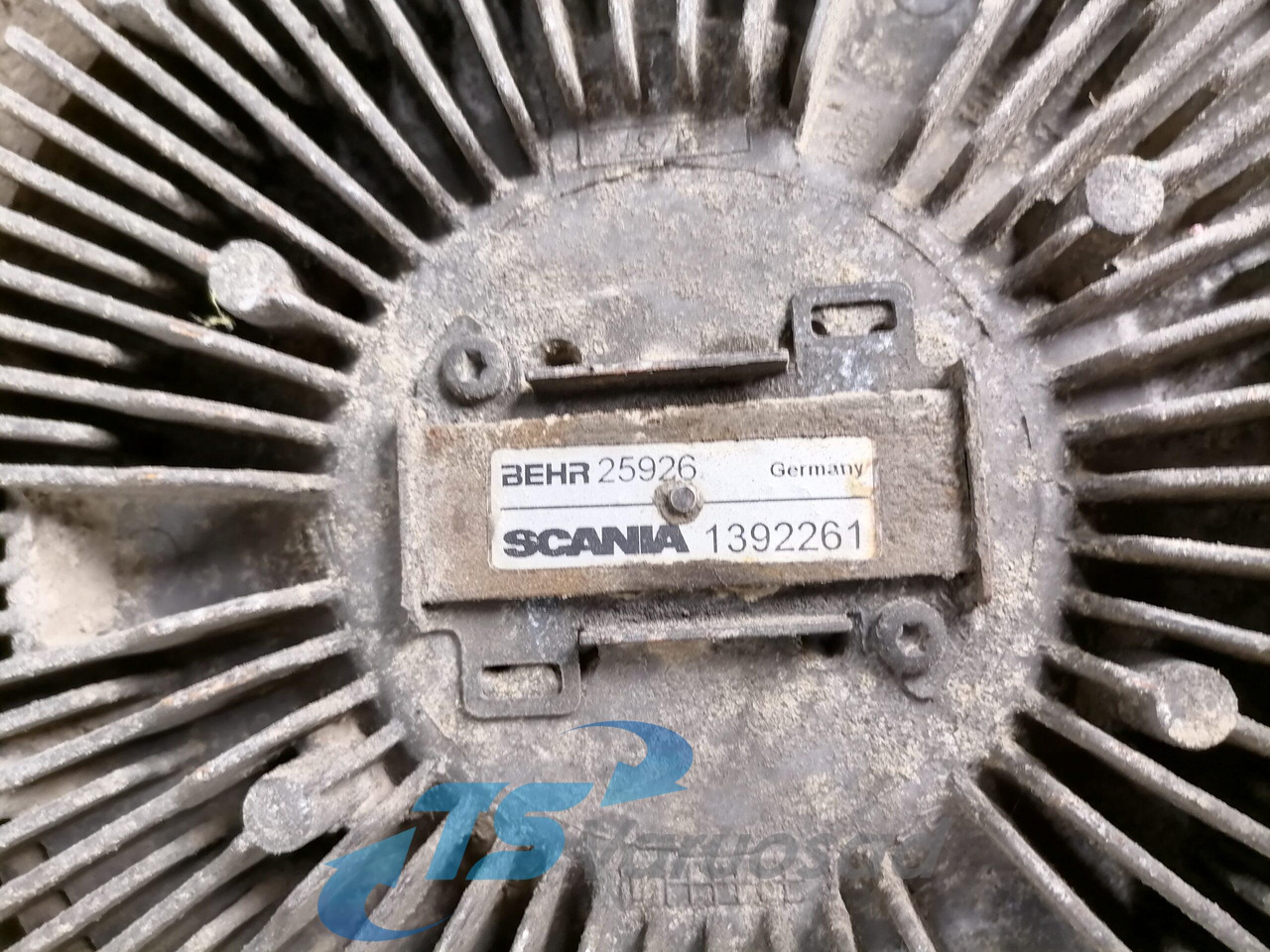 Scania Cooling fan 1392261 - Ventilátor - Teherautó: 3 kép. Scania Cooling fan 1392261 - Ventilátor - Teherautó: 3 kép.