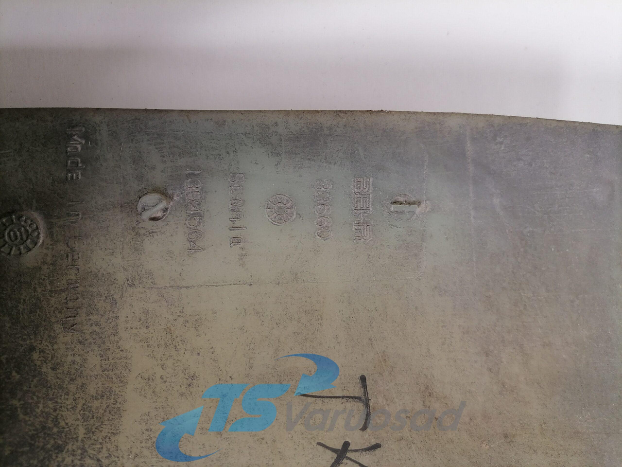 Scania Cooling fan 1392261 - Ventilátor - Teherautó: 4 kép. Scania Cooling fan 1392261 - Ventilátor - Teherautó: 4 kép.